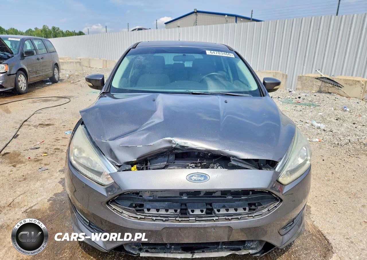 2015 Ford Focus Se VIN:1FADP3K24FL208134 - 5