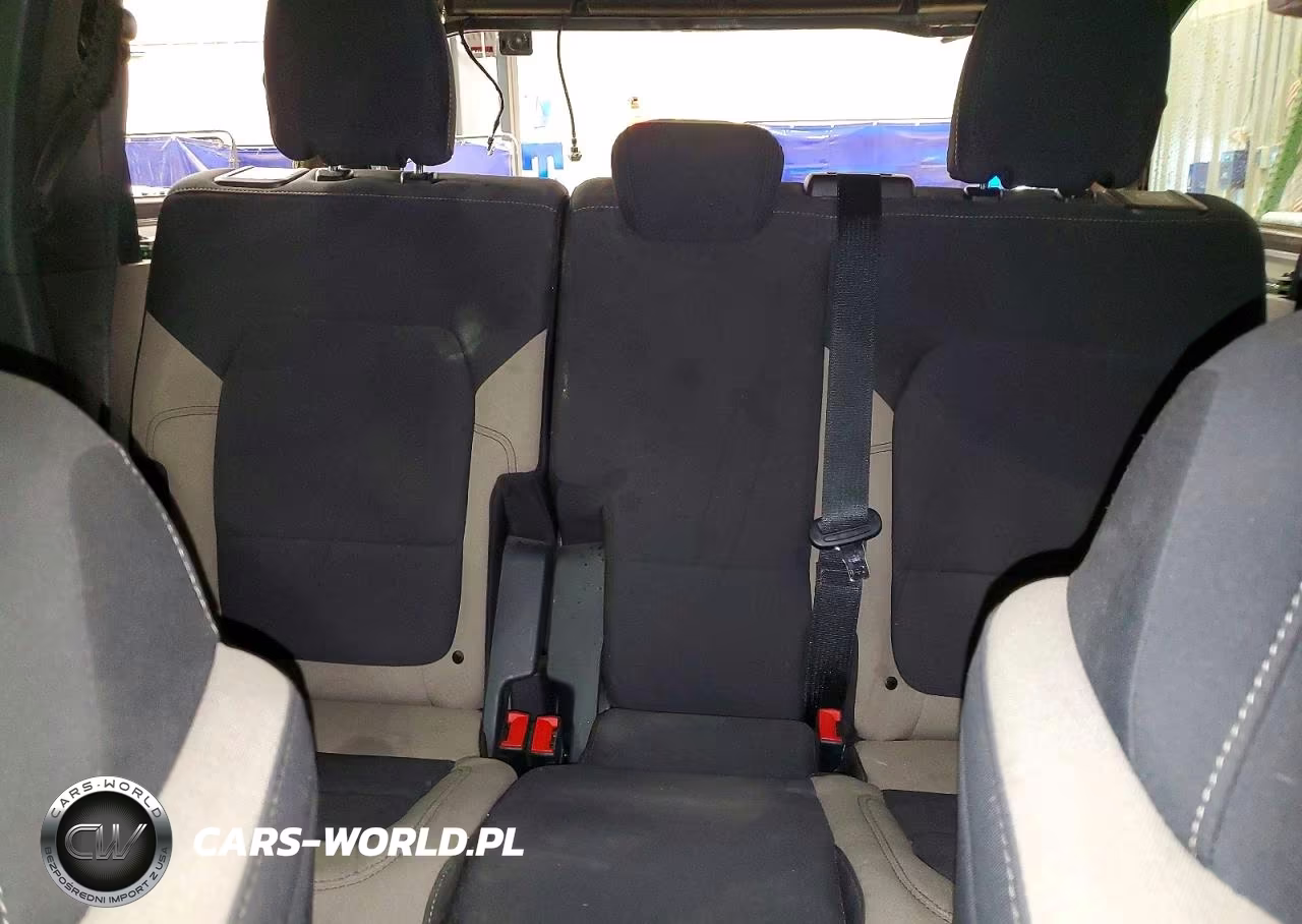 2022 Ford Bronco Base VIN:1FMDE5BHXNLB04998 - 10