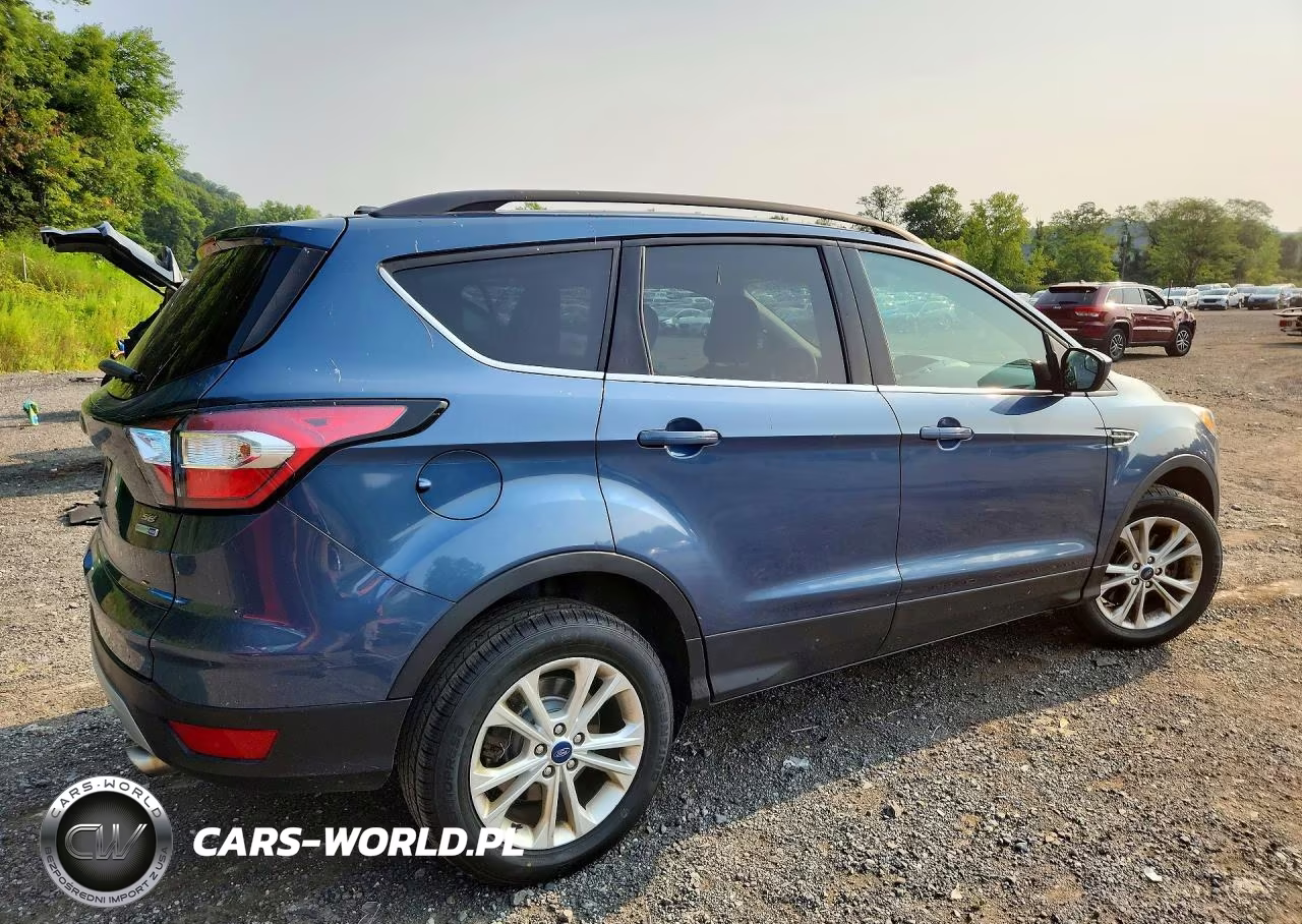 2018 Ford Escape Se VIN:1FMCU9GD8JUC61719 - 3