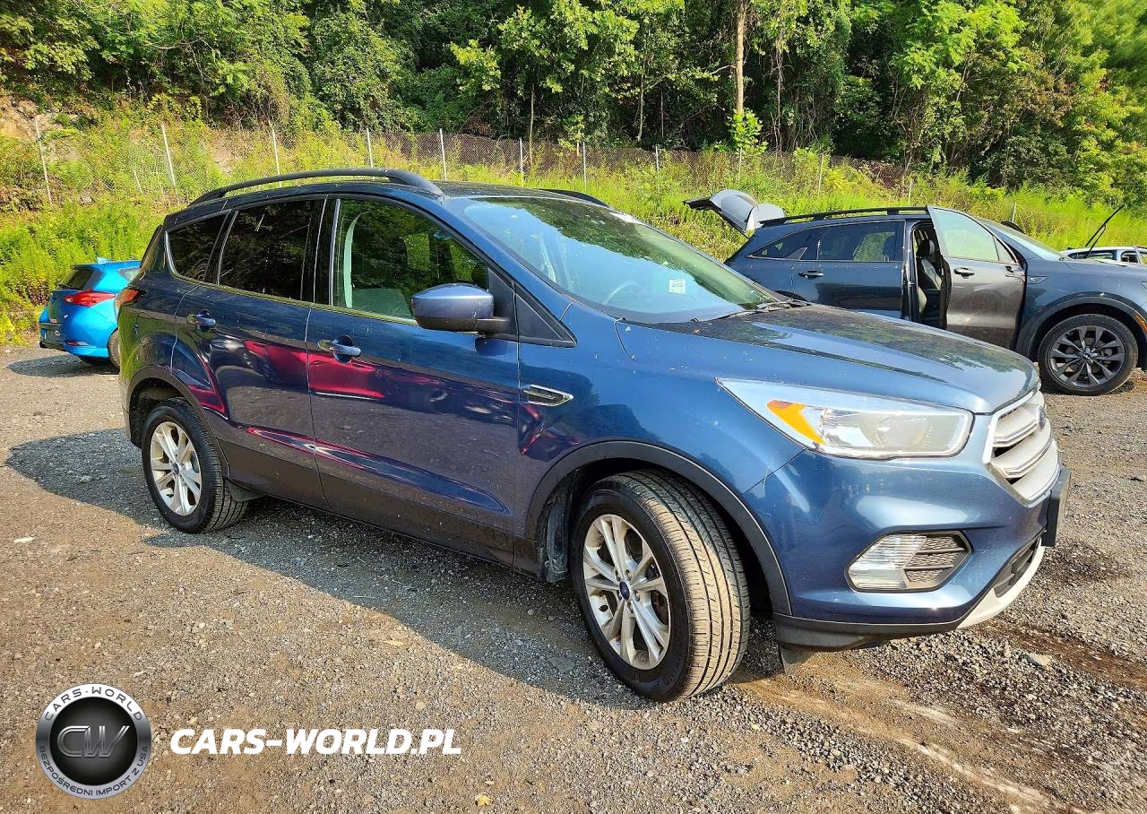 2018 Ford Escape Se VIN:1FMCU9GD8JUC61719 - 4