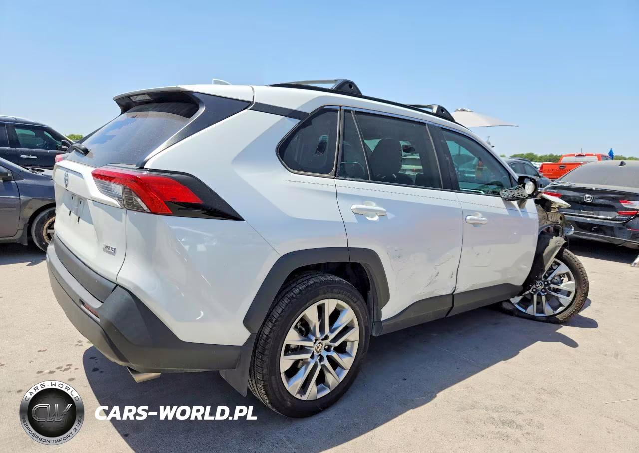 2023 Toyota Rav4 Xle Premium VIN:2T3C1RFV5PW280859 - 3