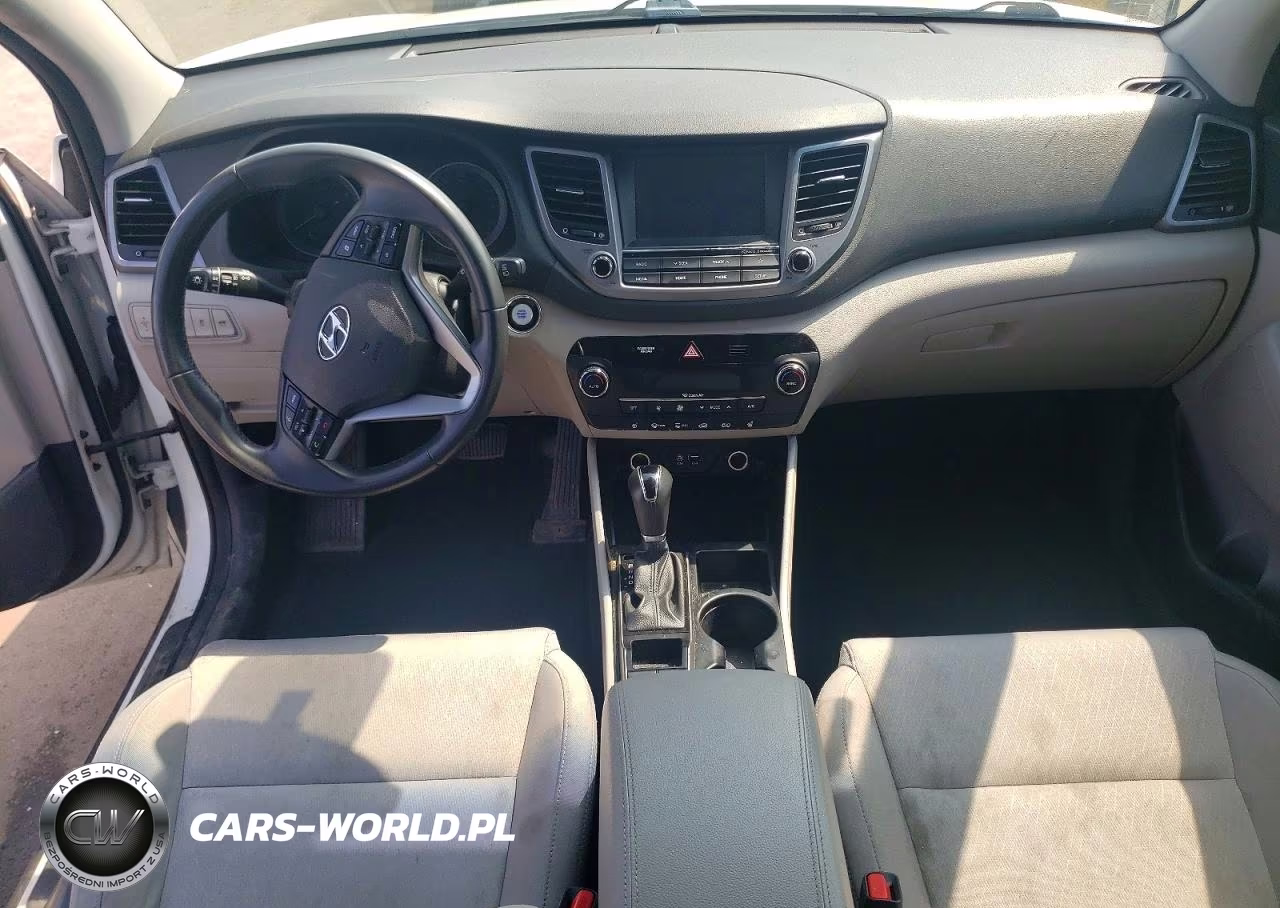 2018 Hyundai Tucson Value VIN:KM8J3CA20JU756849 - 8