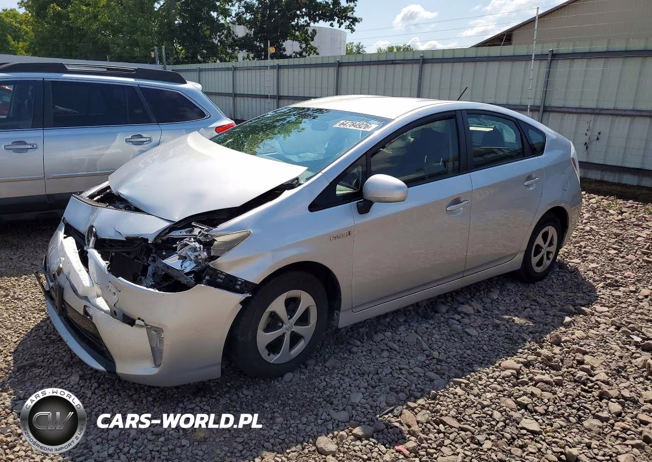 2013 Toyota Prius Two – zdjęcie 1 z 12