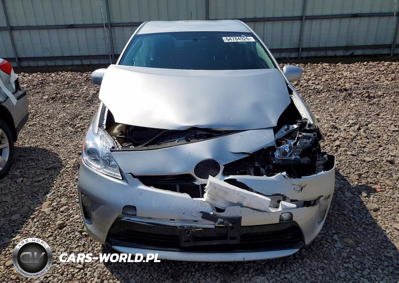2013 Toyota Prius Two VIN:JTDKN3DU5D5654350 - 5