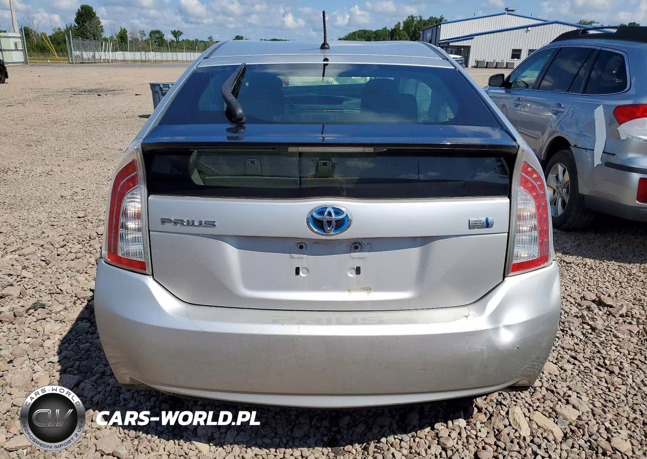 2013 Toyota Prius Two VIN:JTDKN3DU5D5654350 - 6