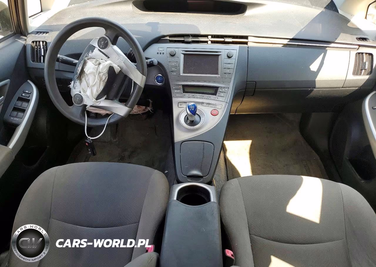 2013 Toyota Prius Two VIN:JTDKN3DU5D5654350 - 8