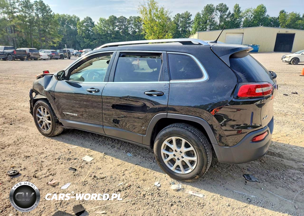 2015 Jeep Cherokee Latitude VIN:1C4PJMCB3FW645649 - 2