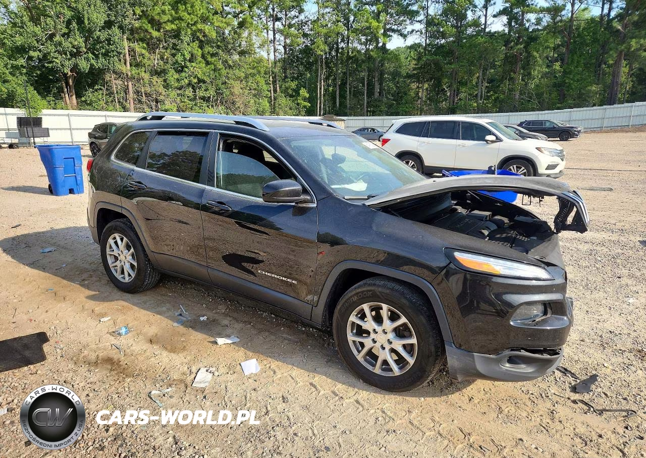 2015 Jeep Cherokee Latitude VIN:1C4PJMCB3FW645649 - 4