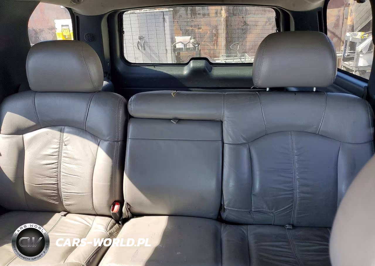 2001 Chevrolet Tahoe C1500 VIN:1GNEC13T31R207527 - 10