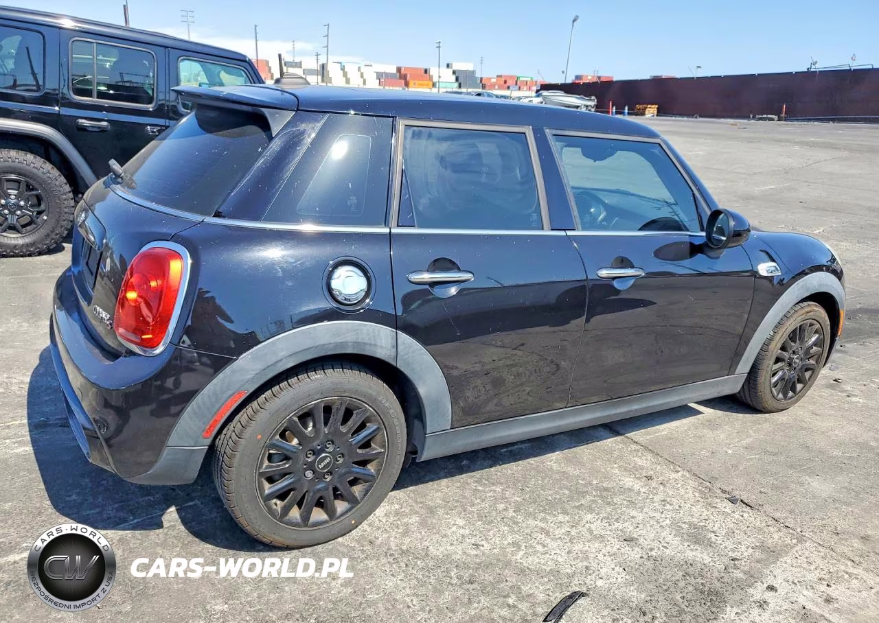 2017 Mini Cooper S VIN:WMWXU3C3XH2F49084 - 3