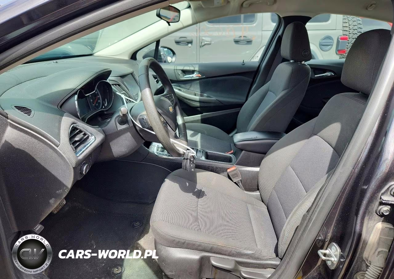 2017 Chevrolet Cruze Lt VIN:1G1BE5SM2H7199913 - 7