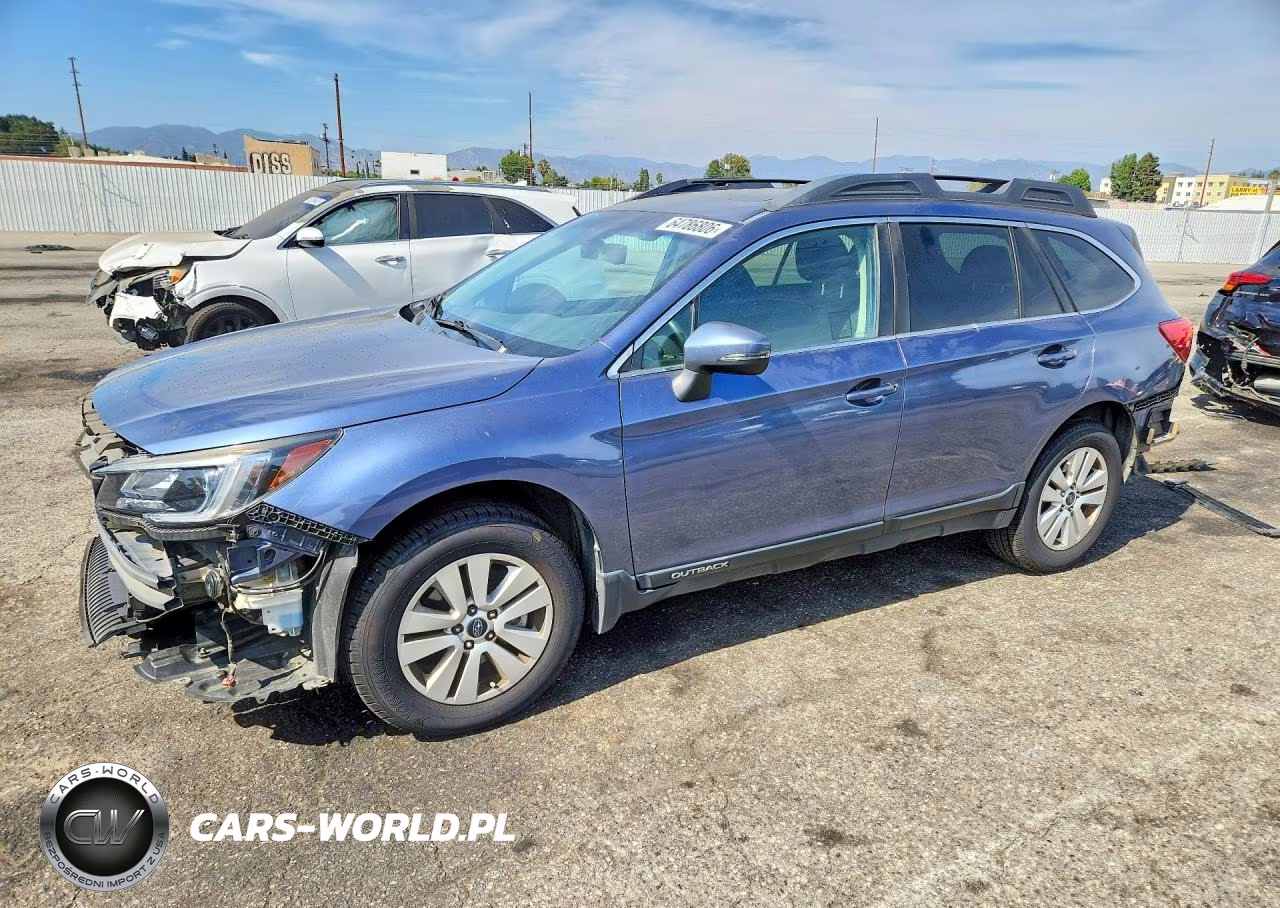 2018 Subaru Outback 2.5I Premium VIN:4S4BSAHCXJ3294493 - 1