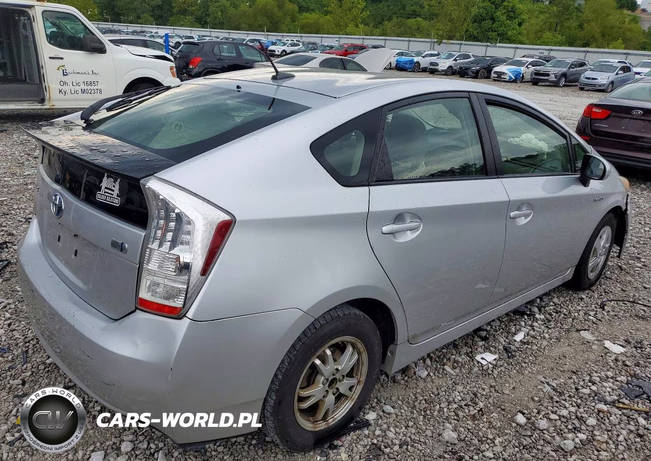 2011 Toyota Prius Three VIN:JTDKN3DU6B5348691 - 3