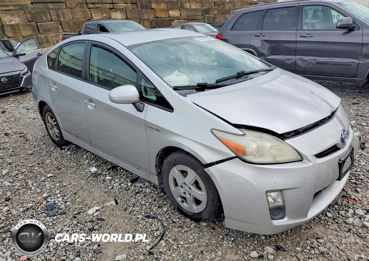 2011 Toyota Prius Three VIN:JTDKN3DU6B5348691 - 4