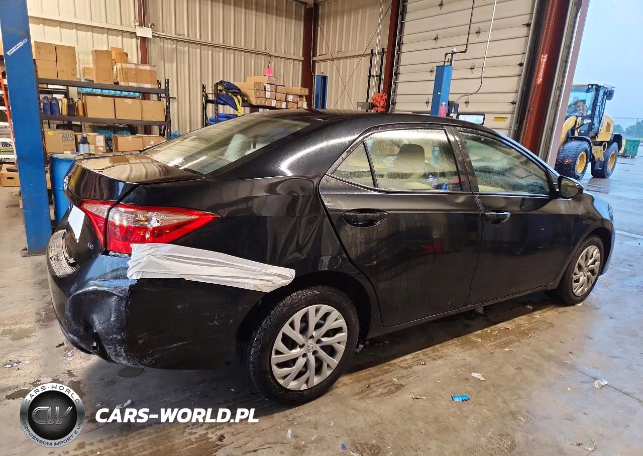 2017 Toyota Corolla Le VIN:2T1BURHE4HC915131 - 3