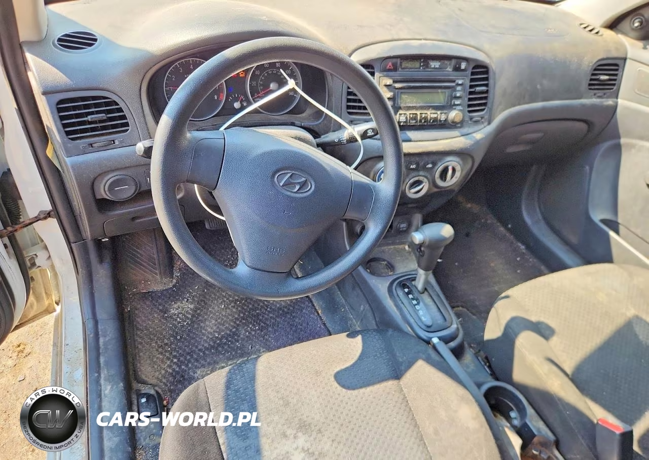 2008 Hyundai Accent Gs VIN:KMHCM36C38U059516 - 8