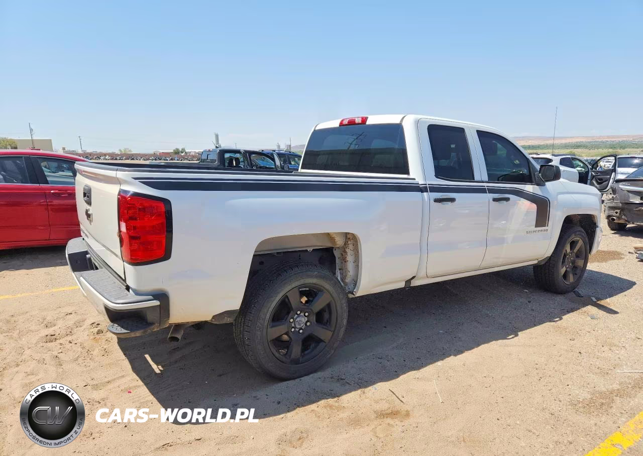2017 Chevrolet Silverado C1500 Custom VIN:1GCRCPEH2HZ360190 - 3