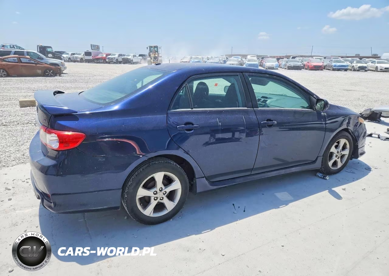 2012 Toyota Corolla S VIN:2T1BU4EE8CC880819 - 3
