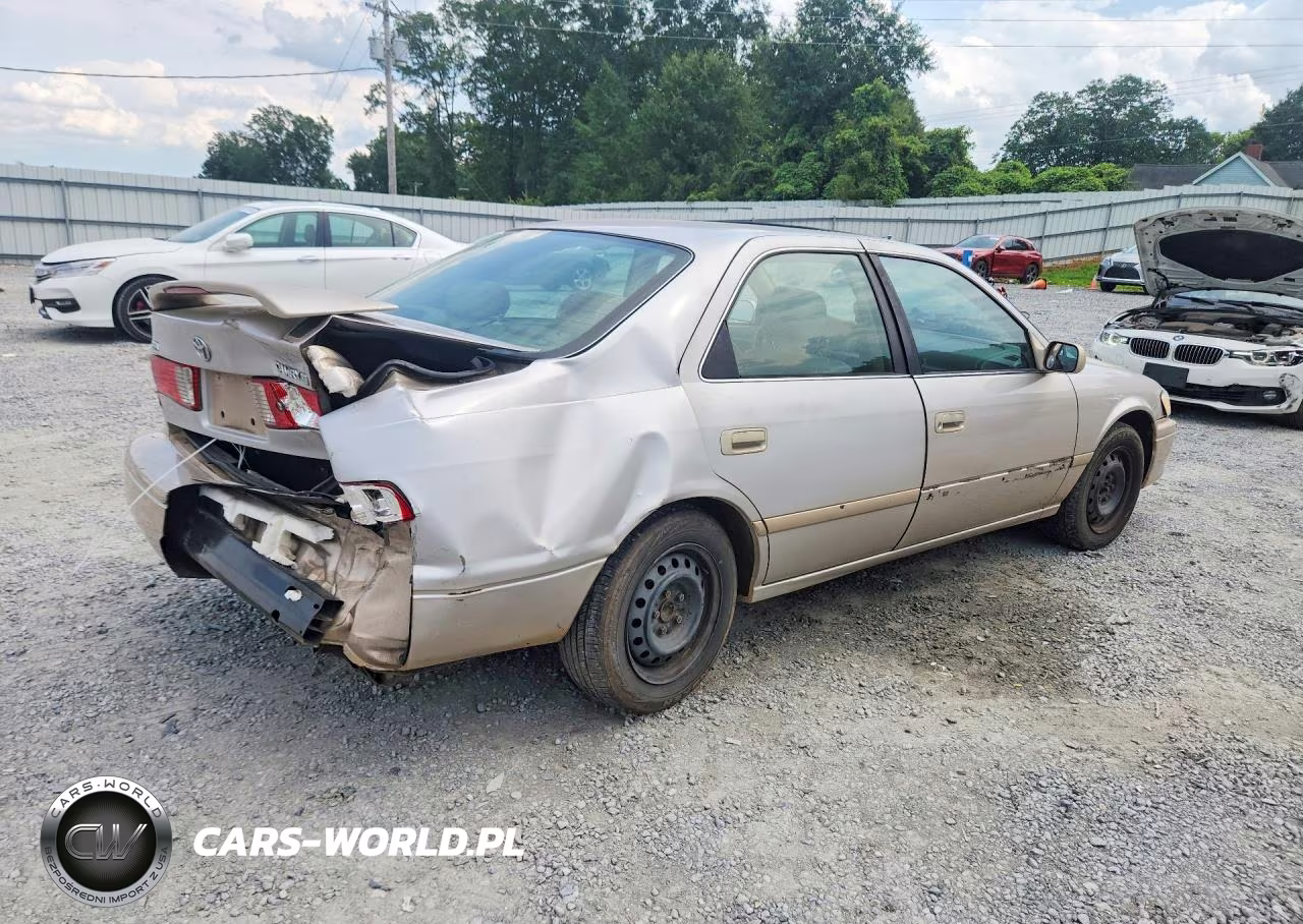 2001 Toyota Camry Le VIN:4T1BG22K31U034115 - 3
