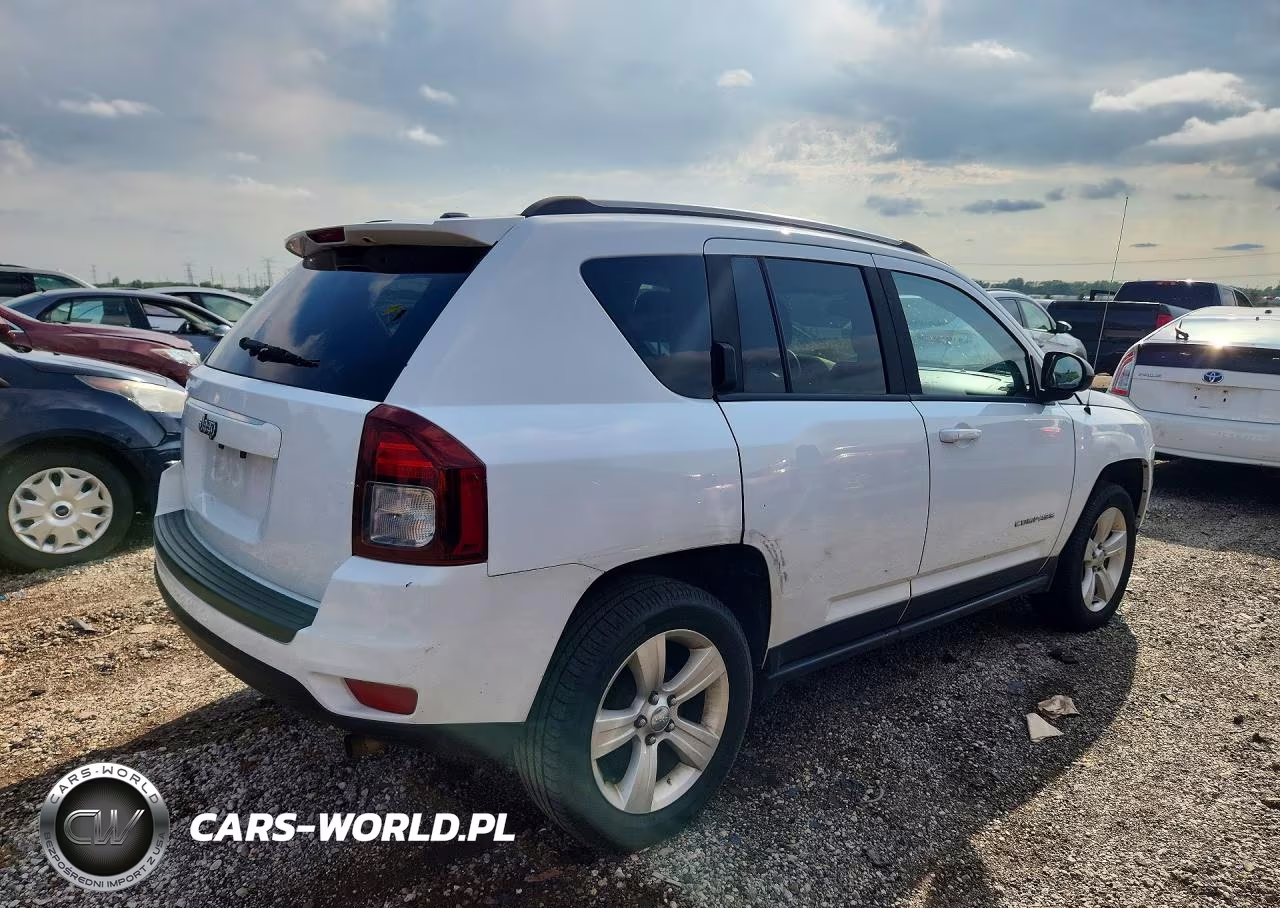 2016 Jeep Compass Sport VIN:1C4NJCBA4GD574324 - 3