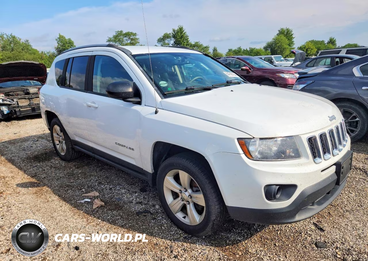 2016 Jeep Compass Sport VIN:1C4NJCBA4GD574324 - 4