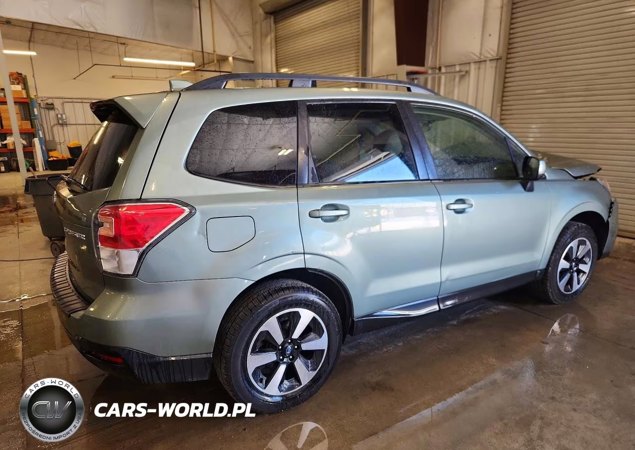 2018 Subaru Forester 2.5I Premium VIN:JF2SJAEC6JH468673 - 3
