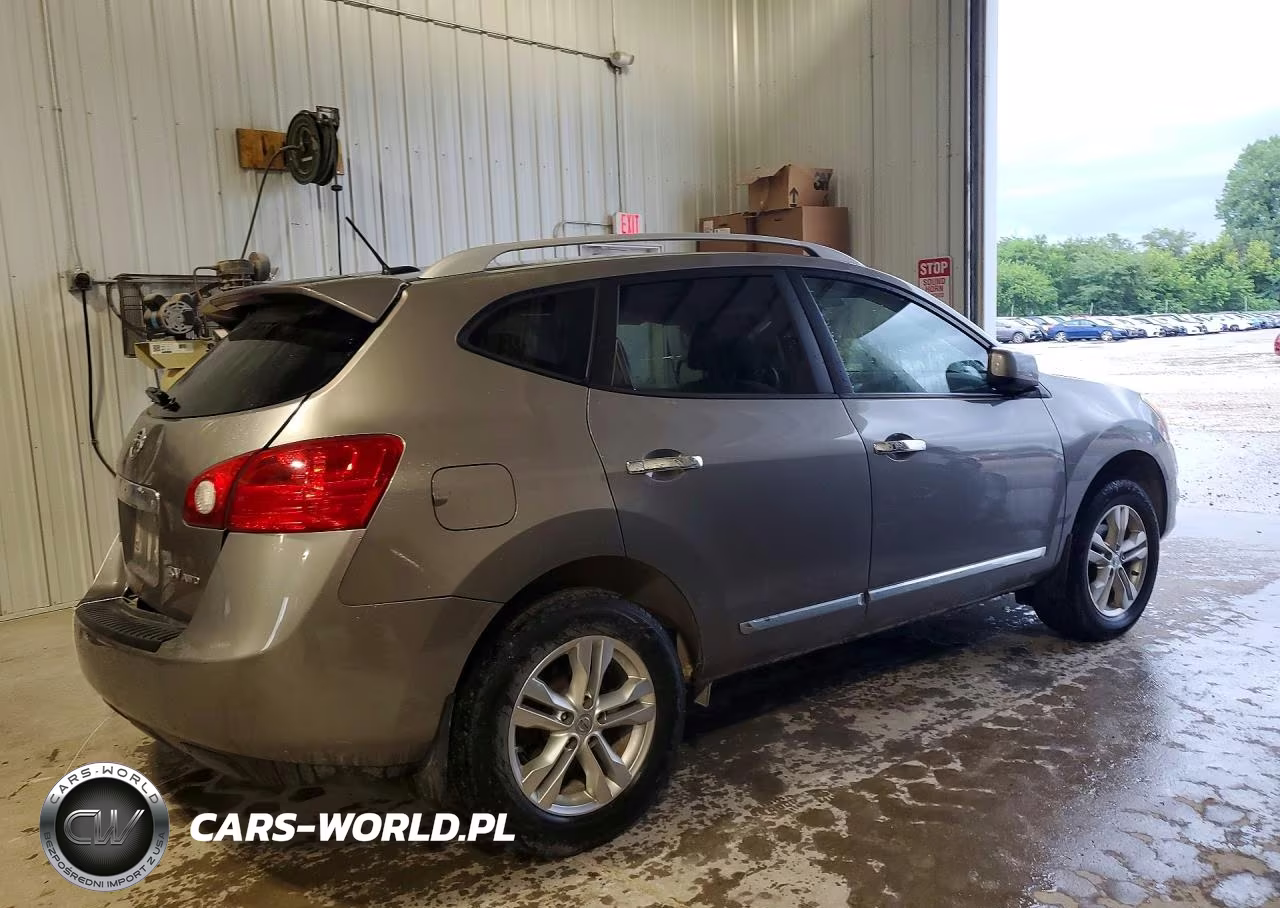 2013 Nissan Rogue S VIN:JN8AS5MV2DW124702 - 3