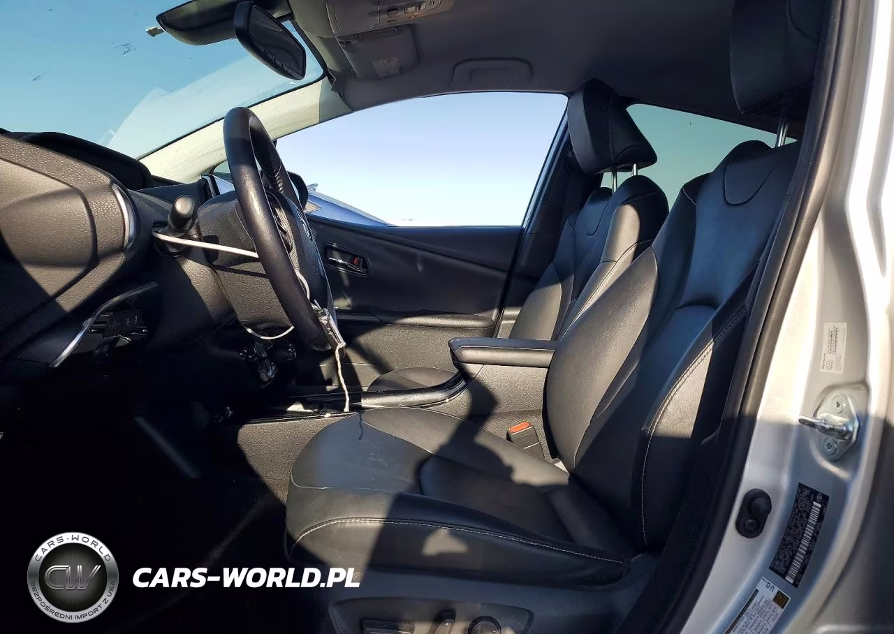 2021 Toyota Prius Prime Limited VIN:JTDKAMFP9M3173568 - 7