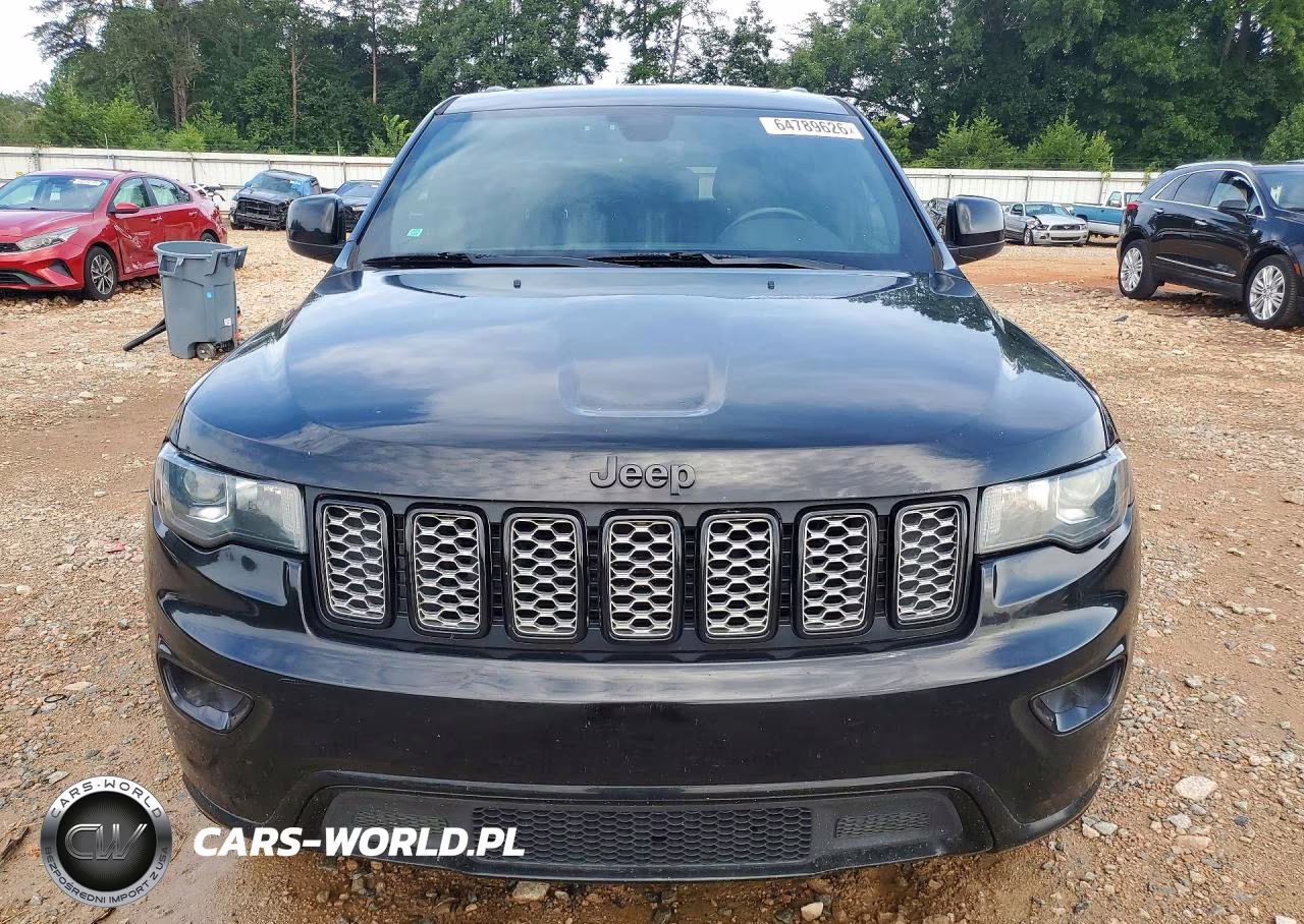 2018 Jeep Grand Cherokee Laredo VIN:1C4RJFAG8JC499892 - 5