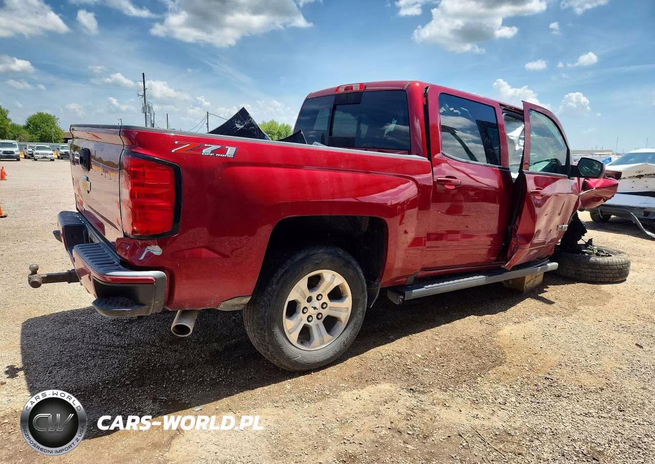 2018 Chevrolet Silverado K1500 Lt VIN:3GCUKREC5JG515138 - 3