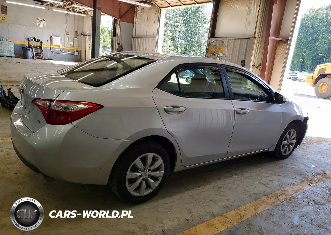 2016 Toyota Corolla Le VIN:2T1BURHE7GC486873 - 3
