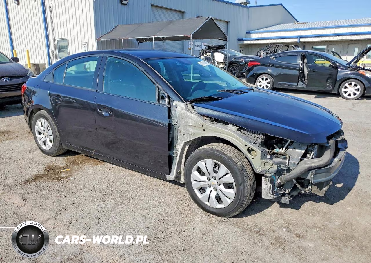 2014 Chevrolet Cruze Ls VIN:1G1PA5SG9E7452572 - 4
