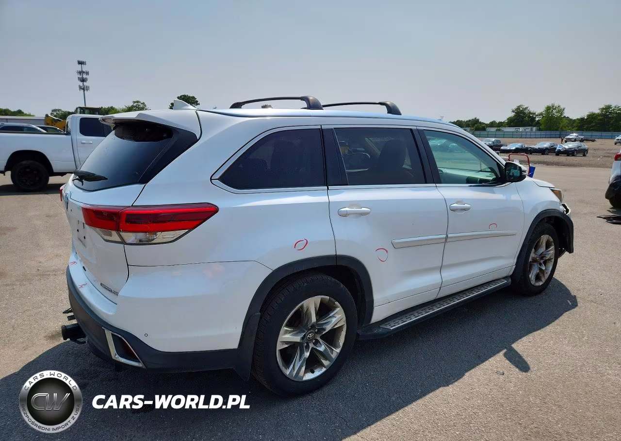 2018 Toyota Highlander Limited Platinum VIN:5TDDZRFH5JS844364 - 3