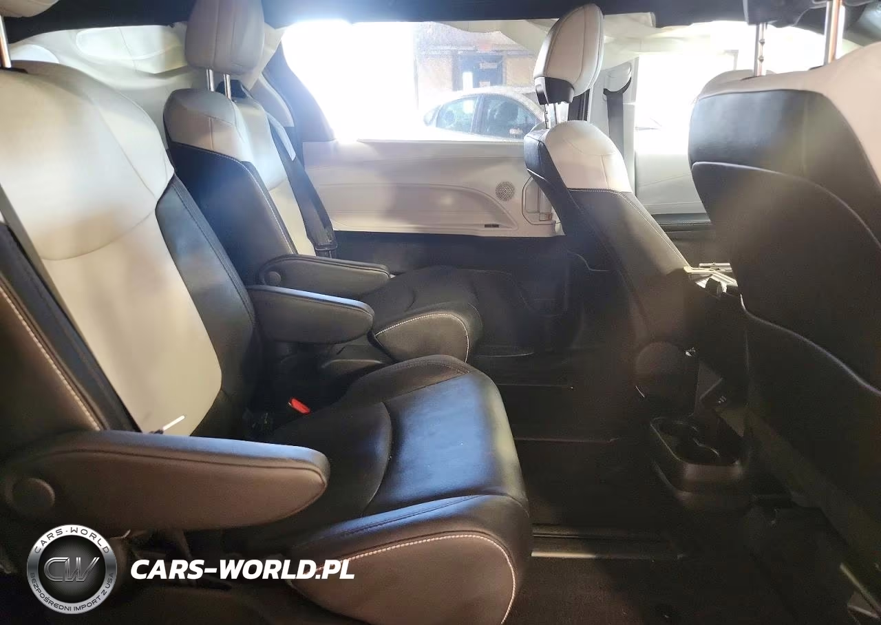 2025 Toyota Sienna Xse VIN:5TDDSKFCXSS223817 - 11