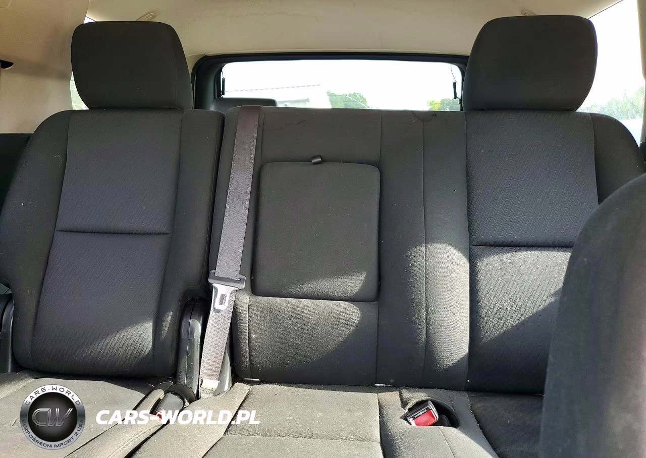 2011 Chevrolet Tahoe K1500 Ls VIN:1GNSKAE0XBR385204 - 10