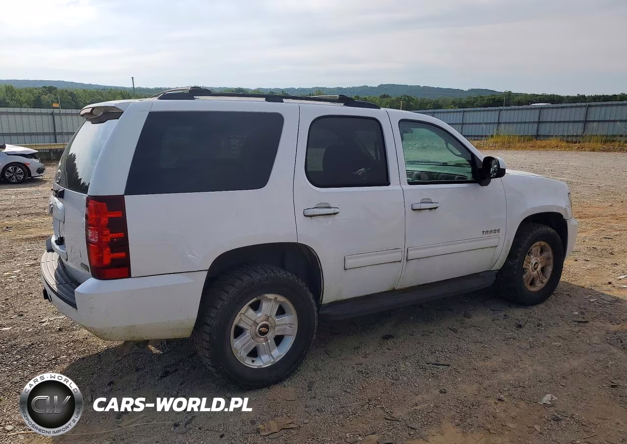 2011 Chevrolet Tahoe K1500 Ls VIN:1GNSKAE0XBR385204 - 3