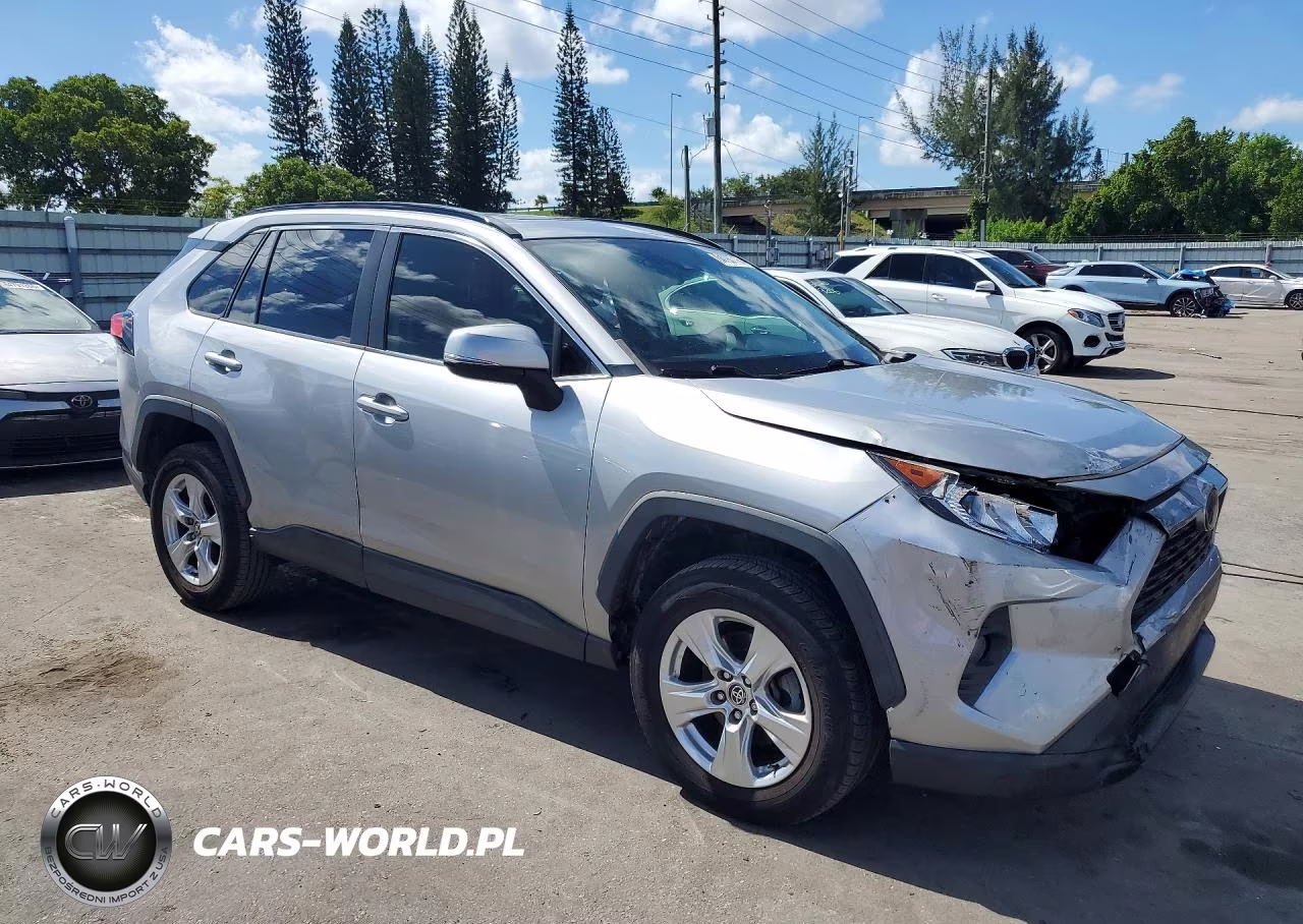 2020 Toyota Rav4 Xle VIN:JTMW1RFV2LJ018500 - 4