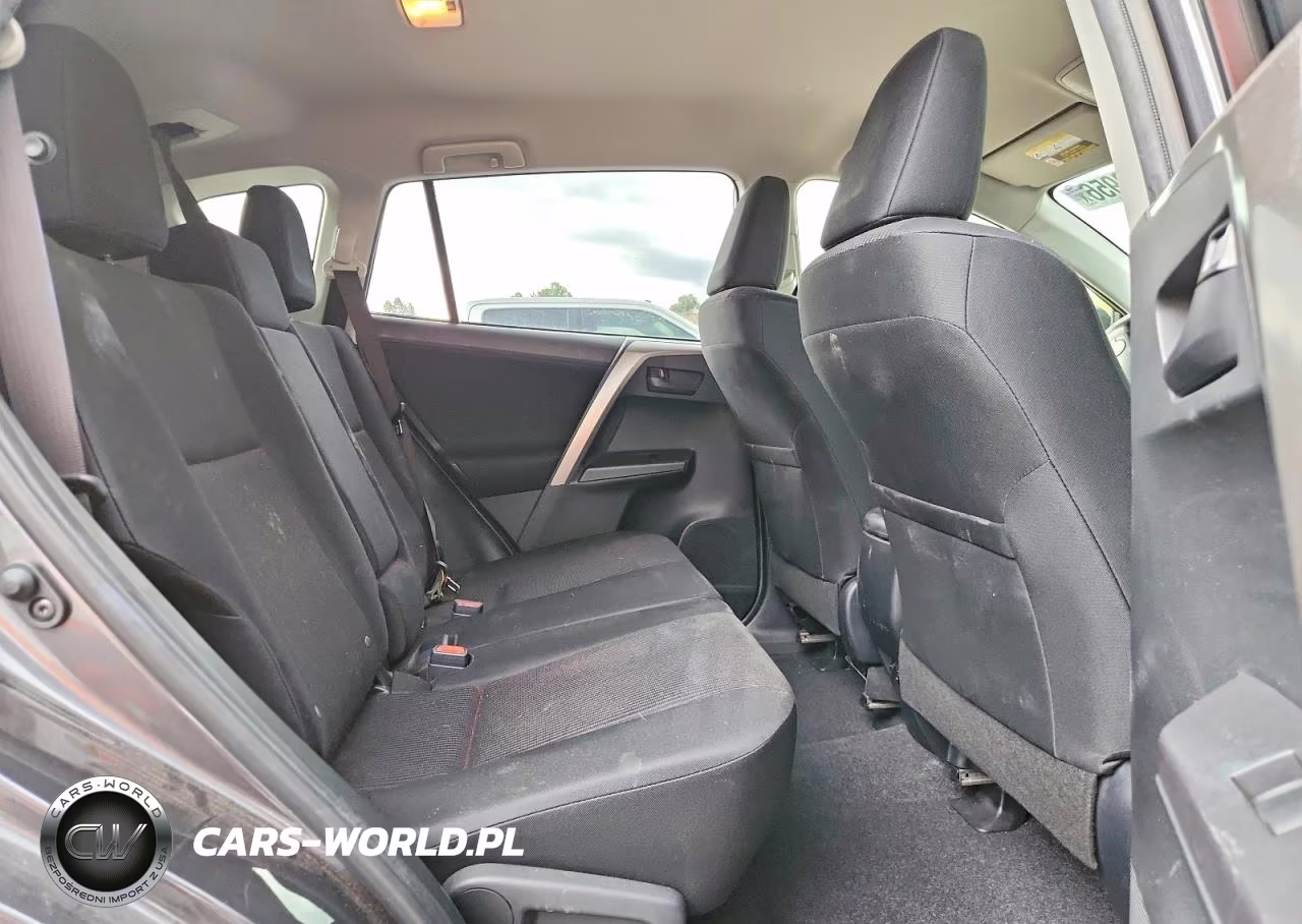 2018 Toyota Rav4 Le VIN:JTMBFREVXJJ261275 - 11