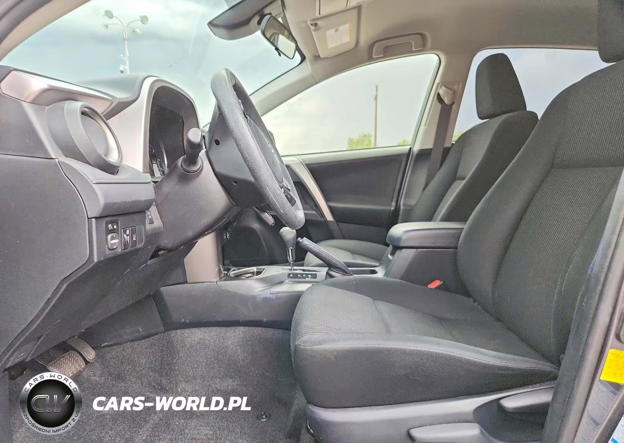 2018 Toyota Rav4 Le VIN:JTMBFREVXJJ261275 - 7