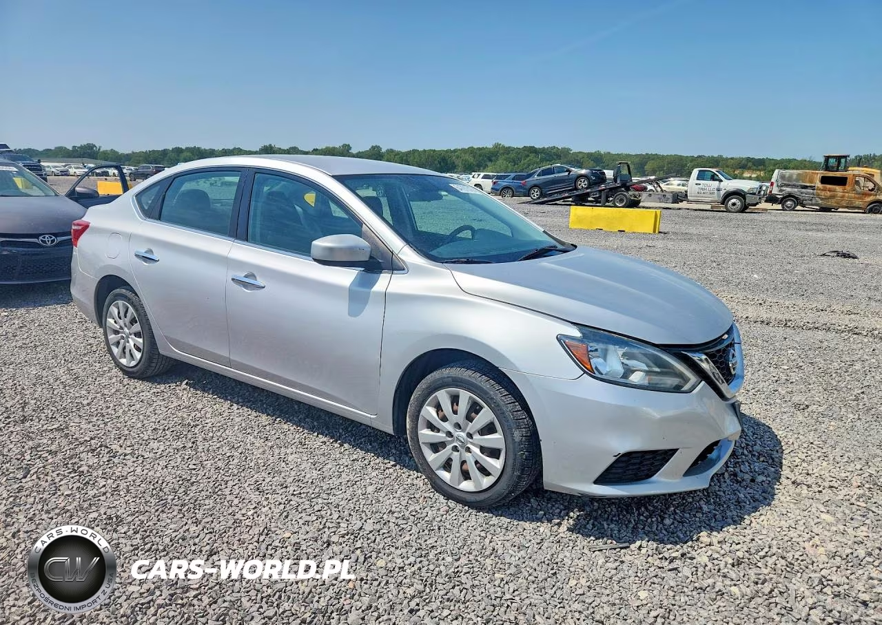 2018 Nissan Sentra S VIN:3N1AB7AP9JY299260 - 4