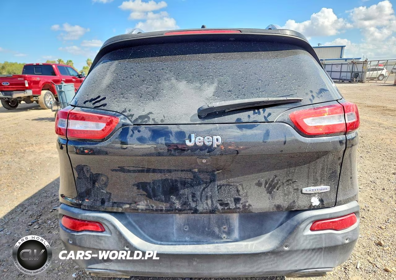 2016 Jeep Cherokee Latitude VIN:1C4PJLCS7GW108570 - 6