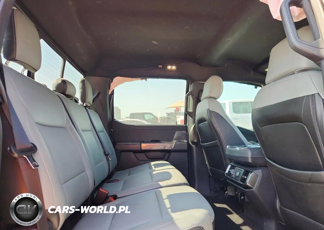2023 Ford F-150 Xlt VIN:1FTFW1E88PKD96139 - 10