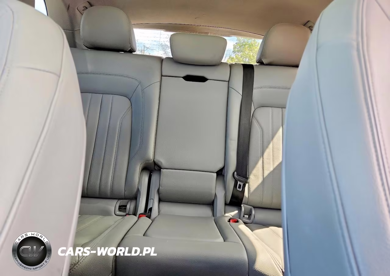 2020 Audi Q5 Premium VIN:WA1ANAFY9L2050259 - 10