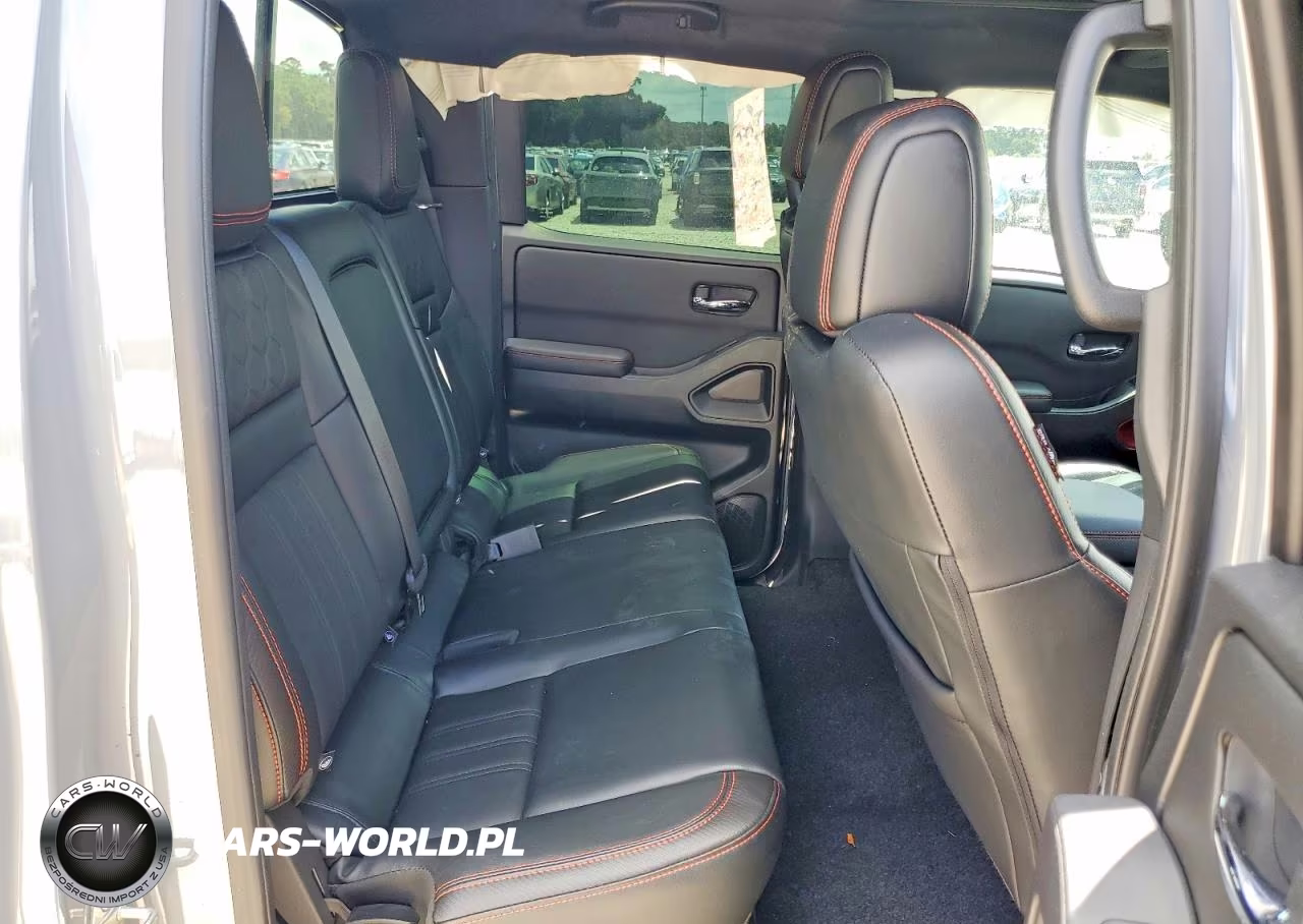 2023 Nissan Frontier Pro-4X VIN:1N6ED1EK3PN659517 - 10