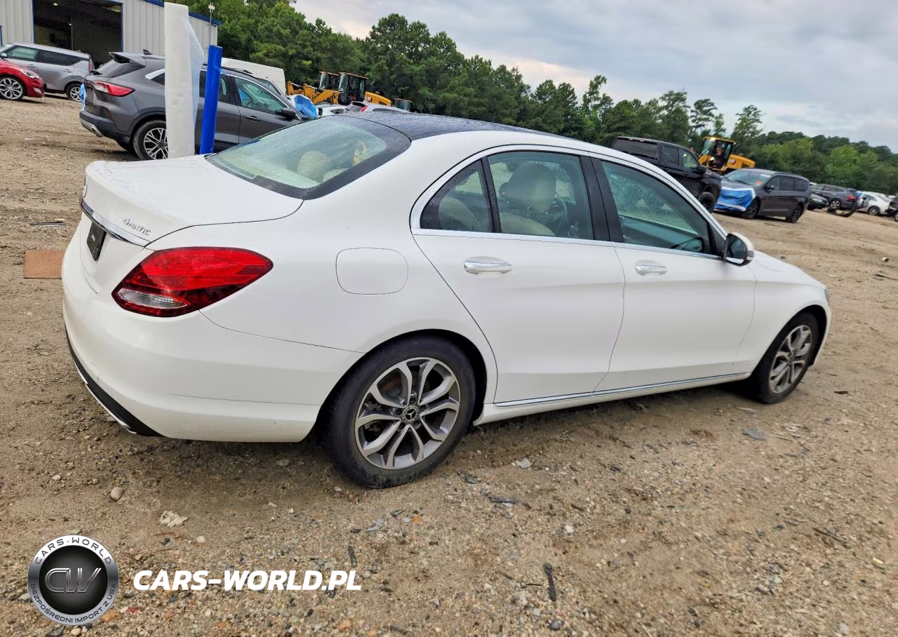 2017 Mercedes-Benz C 300 4Matic VIN:55SWF4KB2HU224185 - 3