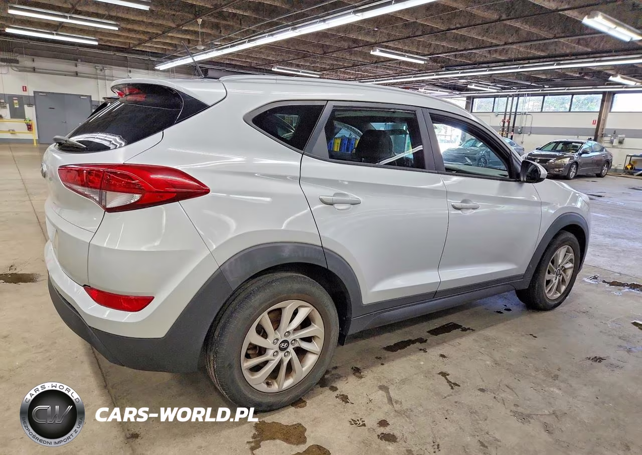 2016 Hyundai Tucson Se VIN:KM8J33A45GU090985 - 3