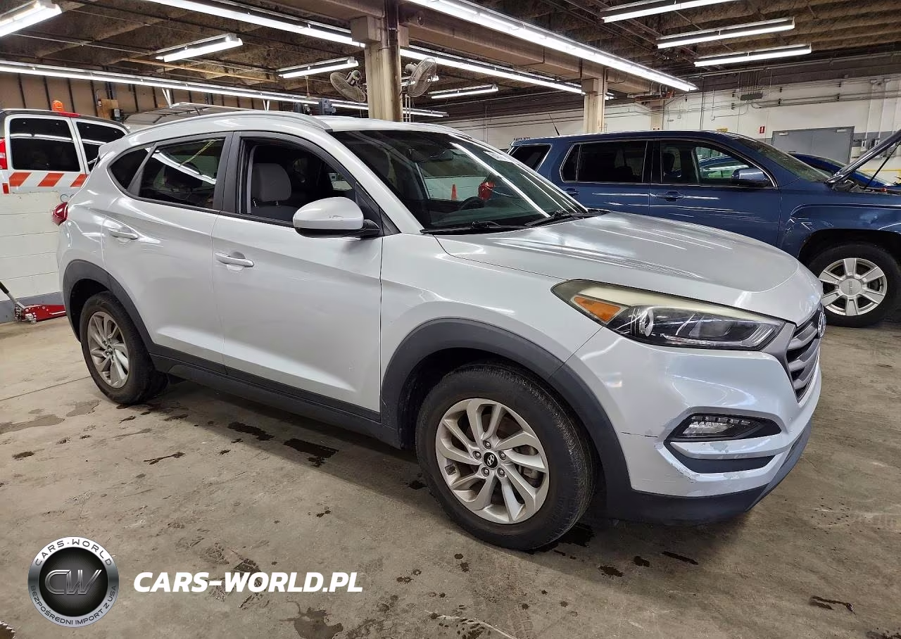 2016 Hyundai Tucson Se VIN:KM8J33A45GU090985 - 4