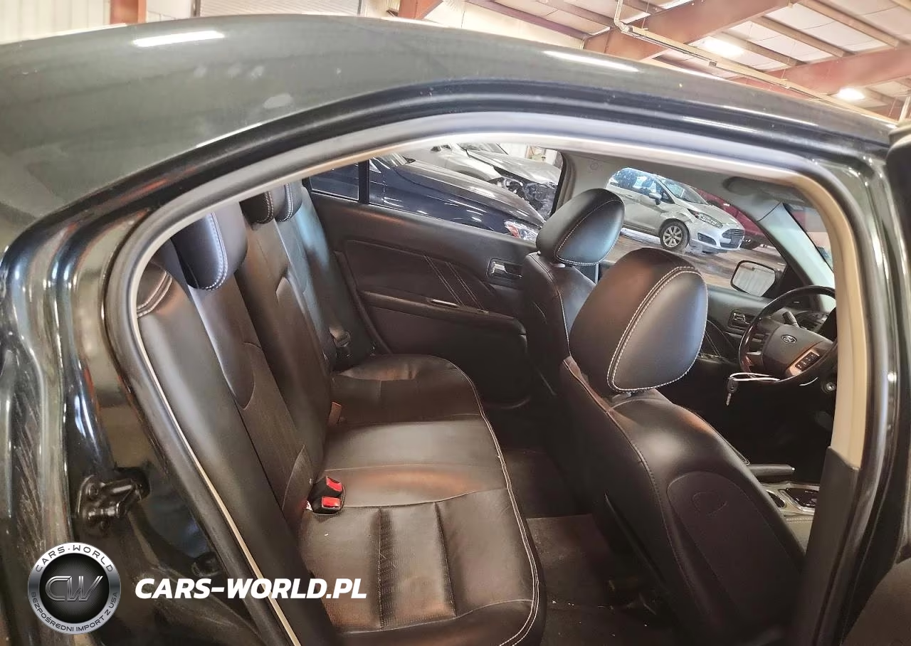2010 Ford Fusion Sport VIN:3FAHP0KC4AR360675 - 10