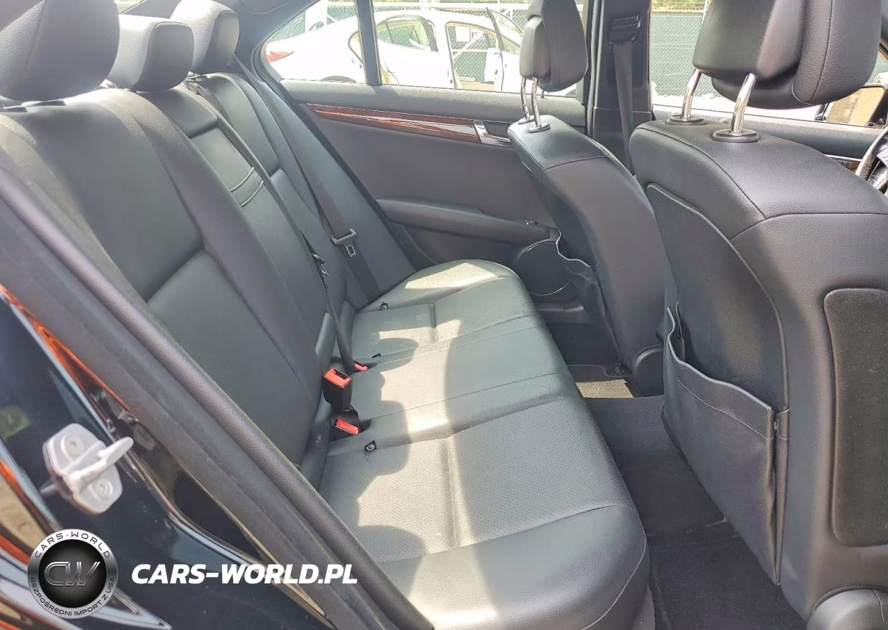 2011 Mercedes-Benz C 300 4Matic VIN:WDDGF8BB6BR175982 - 10