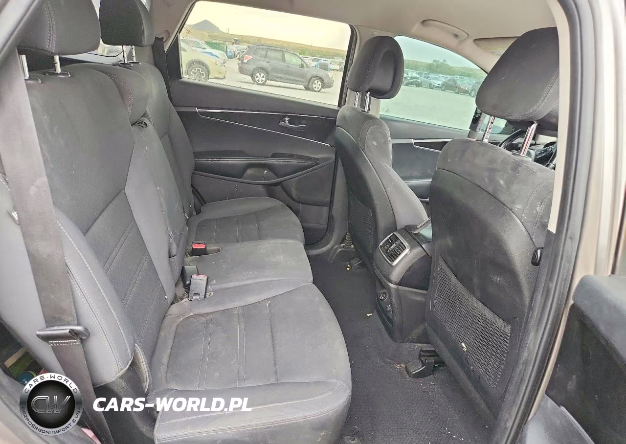 2016 Kia Sorento Lx V6 VIN:5XYPGDA5XGG137818 - 11
